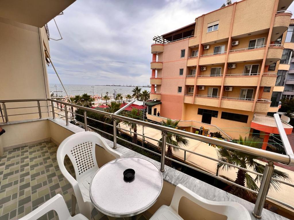 H&G Seaview Apartments Дуррес Экстерьер фото